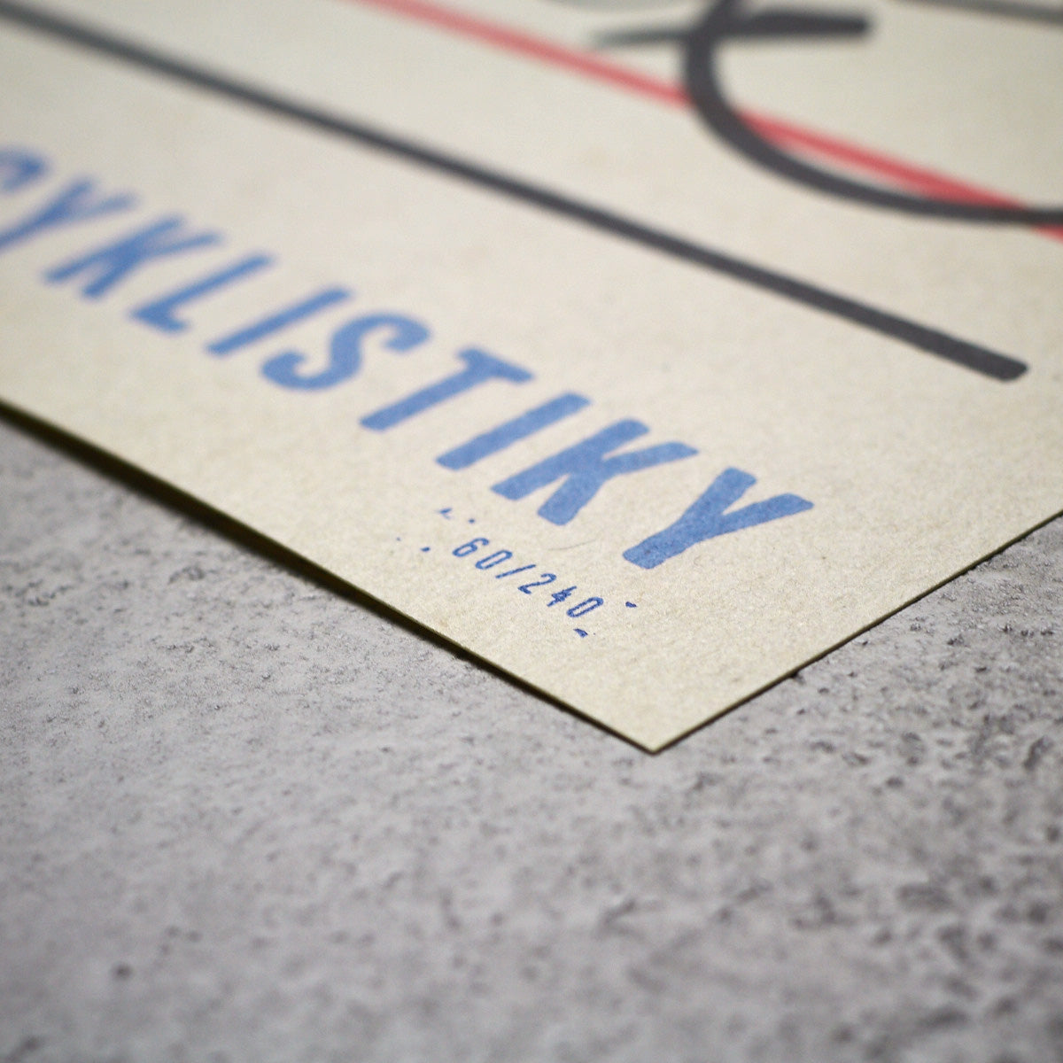 Závody na dráze - Plakát 30x40 cm